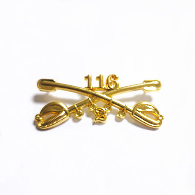 Gold Zinc Alloy 3D Custom Metal Pin Badges 2.25 Inch Cavalry Regimental Crossed Sabers