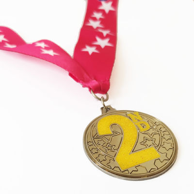 Medalla deportiva de gimnasio de metal con respaldo grabado con láser