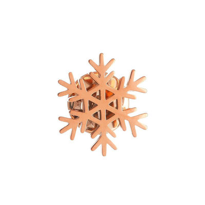 Die Casting Weihnachtsmetall Handwerk 40x40mm Zinklegierung Schneeflocken Brosche Stift Für Shirt