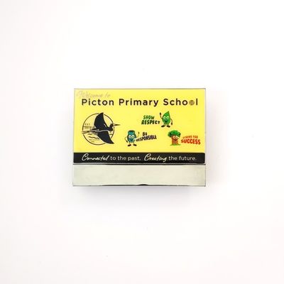 Picton Grundschule Maßgeschneiderte Emaille-Abzeichen Lapel-Pin mit Gummi-Clutches